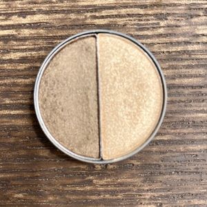 Cargo eye shadow duo